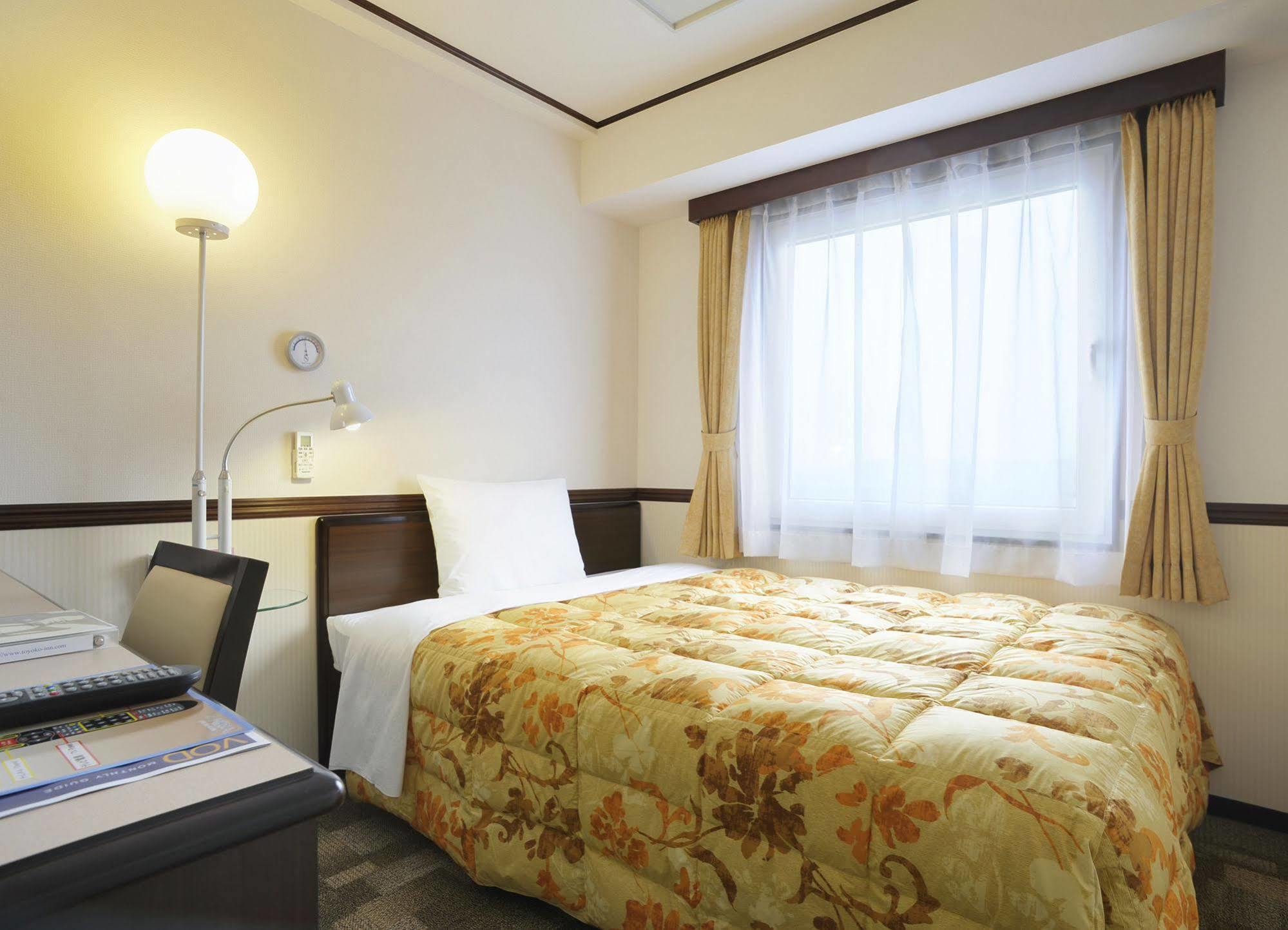 Toyoko Inn Jr Yokohama Sen Sagamihara Ekimae Екстер'єр фото